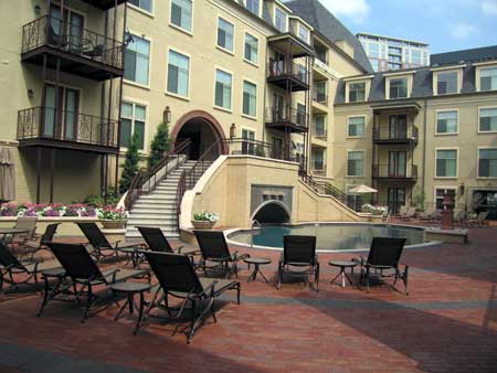 Trianon Pool